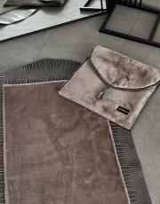 gri çantalı diz ağırtmayan peluş seccade - 2 4