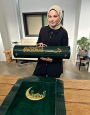 zümrüt yeşili çantalı süper lüks seccade - 1 7