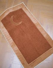 kiremit hilal desenli kabarık peluş seccade 4