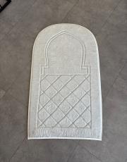 gri - beyaz biyeli ortopedik seccade mihrap dizayn 9