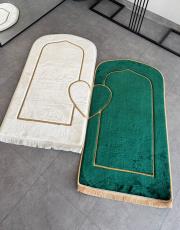 yeşil beyaz peluş kumaşlı ve süngerli kalpli çift seccadesi çantalı  süngerli